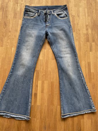 Flared Jeans mit Strass Gr. 34