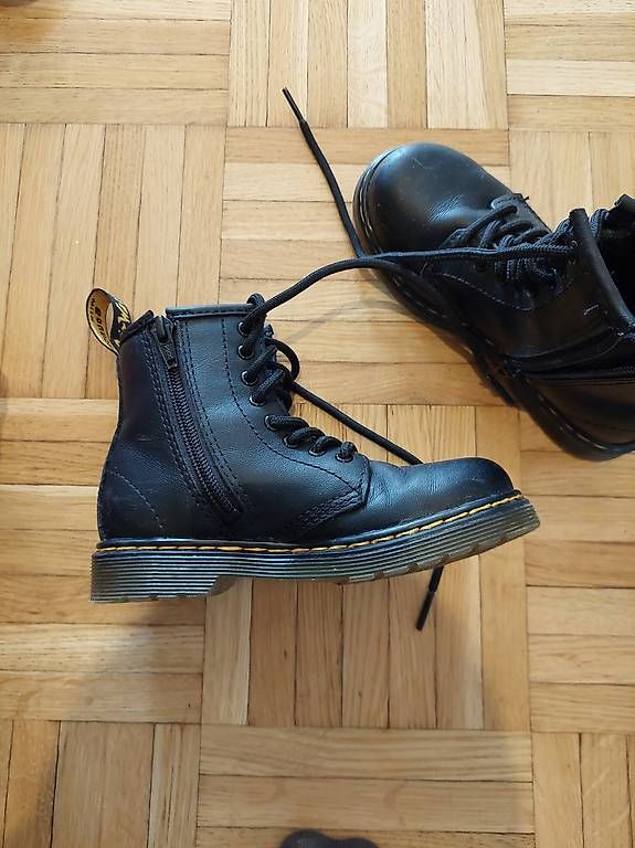 Schuhe für Jungen: Dr martens chaussure enfant taille 28 – Gebraucht aus Onex von morelan 4