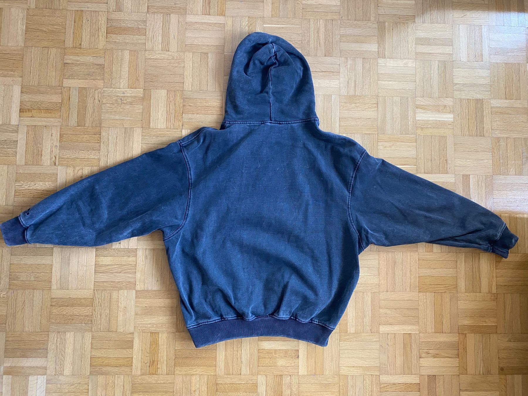 Maglioni & Felpe: Oversized Hoodie FAVELA CLOTHING – Usato da Sigriswil venduto da lar_vl5w 1