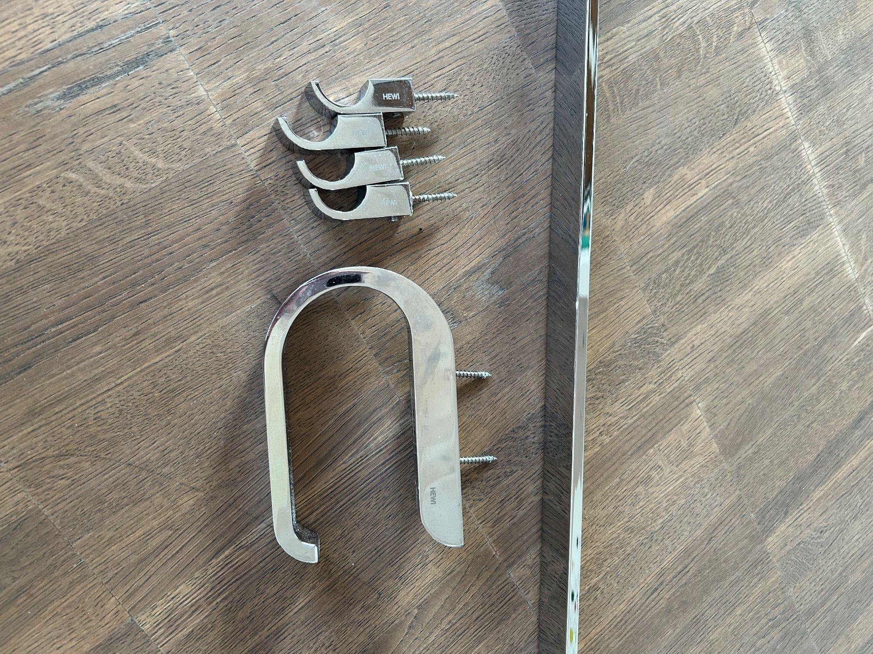Handtuchhalter: Ensemble HEWI porte serviette – Gebraucht aus Delémont von nounvince