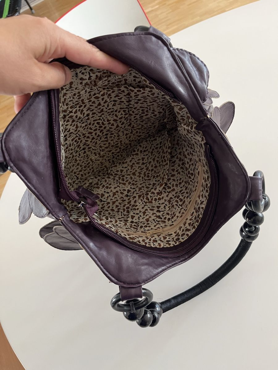 Borse da donna: NEU! LILA HANDTASCHE MIT PERLENHENKELN – Nuovo e nell'imballaggio originale da Basel venduto da JJ.Elena 2