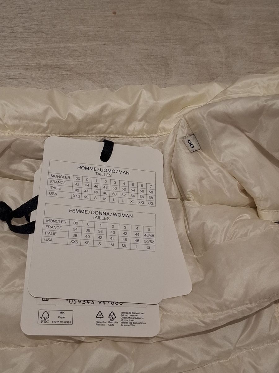 Moncler Giacche: Veste/Jacke Moncler – Nuovo (secondo la descrizione) da Prilly venduto da Sdeca 5