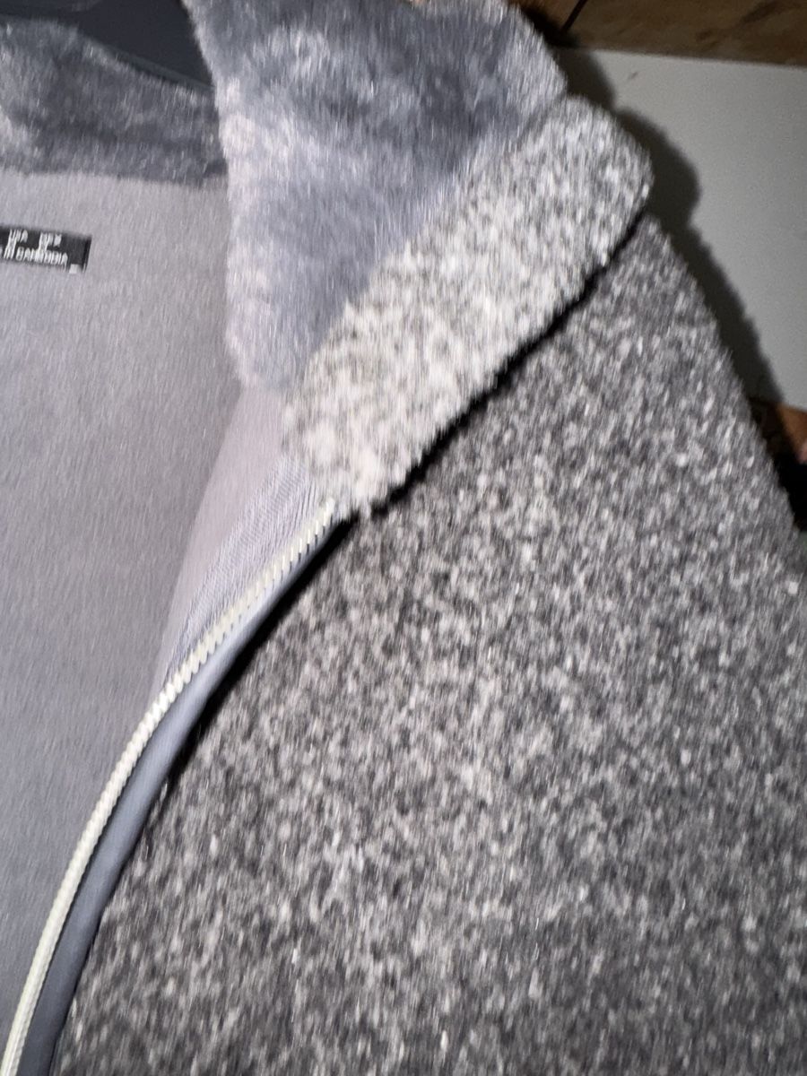 Oysho Jacken: Oysho Jacke mit Kapuze, Grau, neu – Neu (gemäss Beschreibung) aus Au ZH von Pulaila2020 4