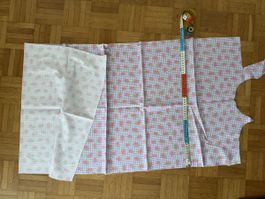 Baumwollstoff kariert lila/weiss mit pinken Rosen 125 x 55 c