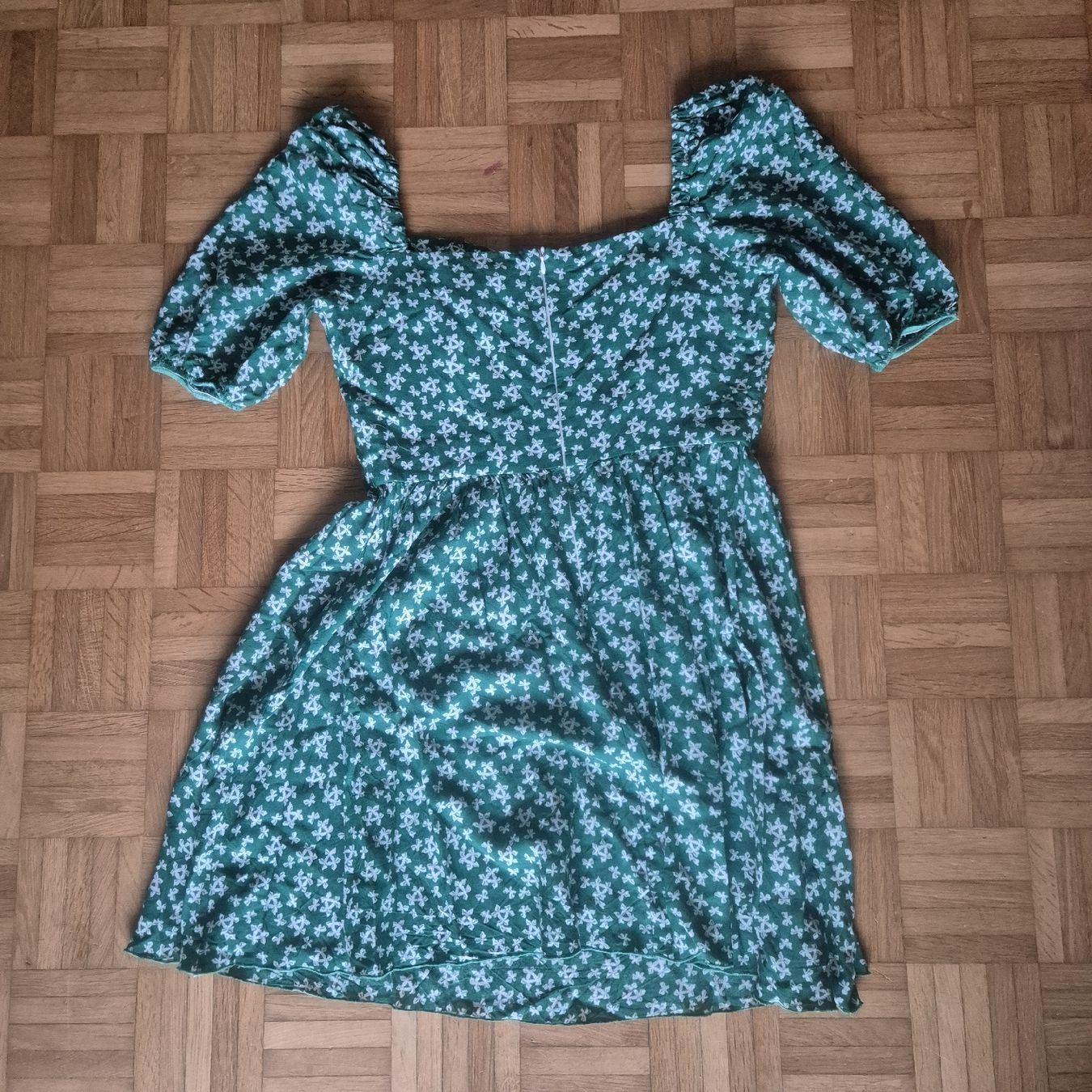 Robes: Grünes Blumenkleid Gr. L – D'occasion à Luzern par nnamfuak 3