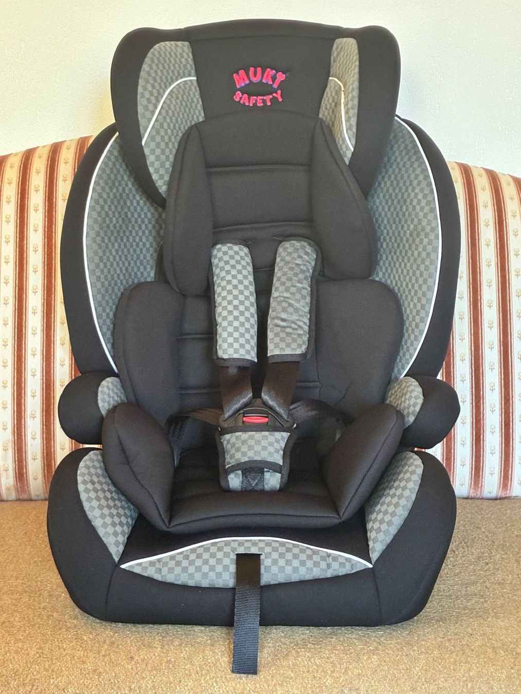 Seggiolini per auto: Kindersitz MUKI SAFETY – Usato da Windisch venduto da amsel07