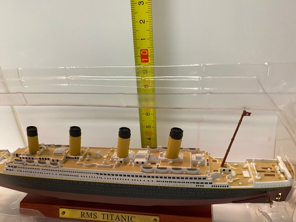 RMS Titanic - Modellino transatlantico in scala 1:1250 