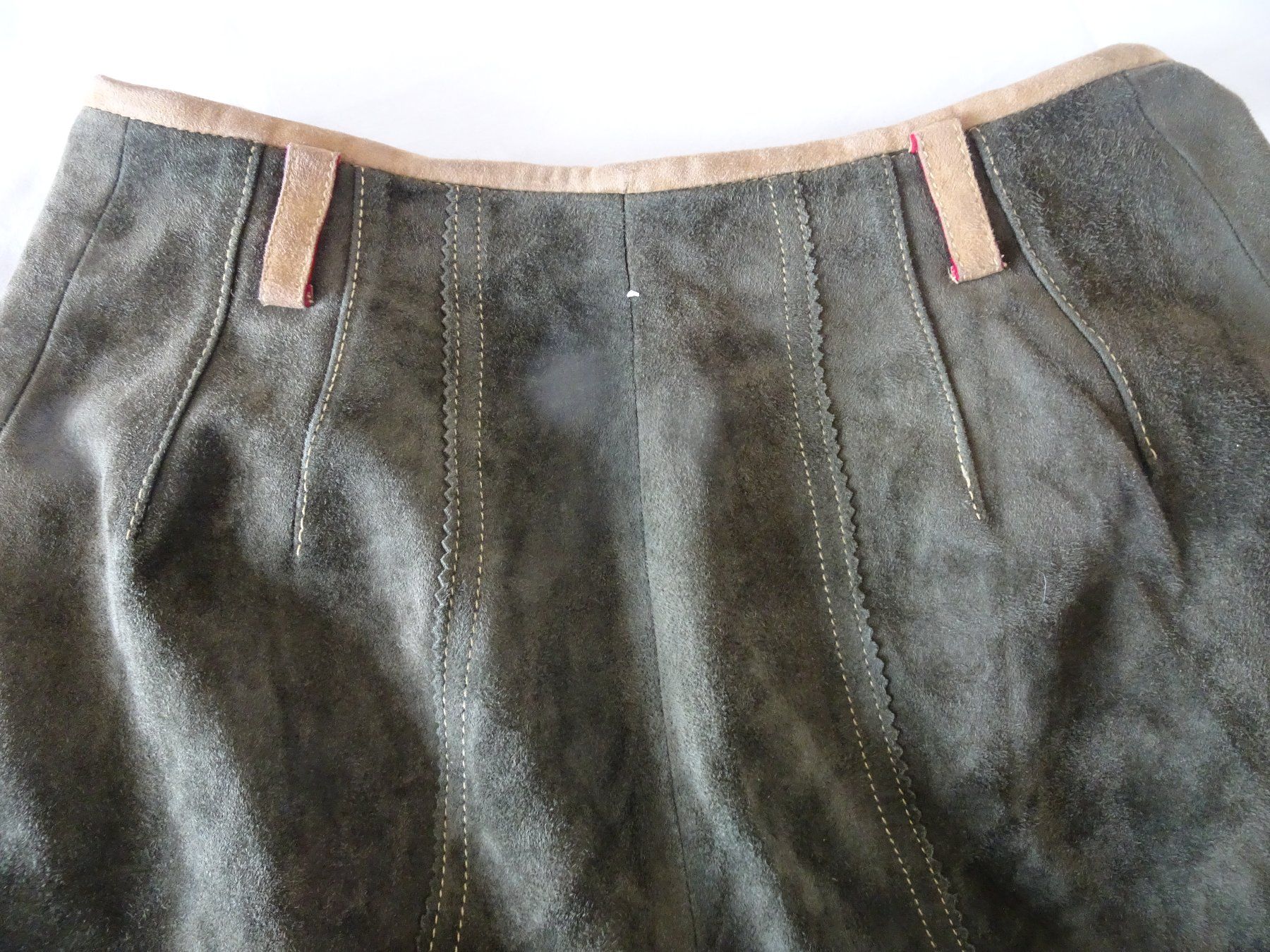 Completi & Tailleur: Wunderschöner Wildleder-Hosenanzug – Nuovo (secondo la descrizione) da männedorf venduto da purzelchen 6
