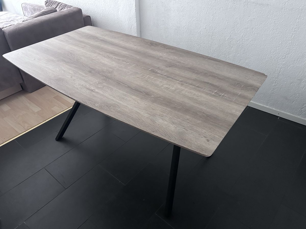 Tables: Table à manger – D'occasion à Delémont par tynwa