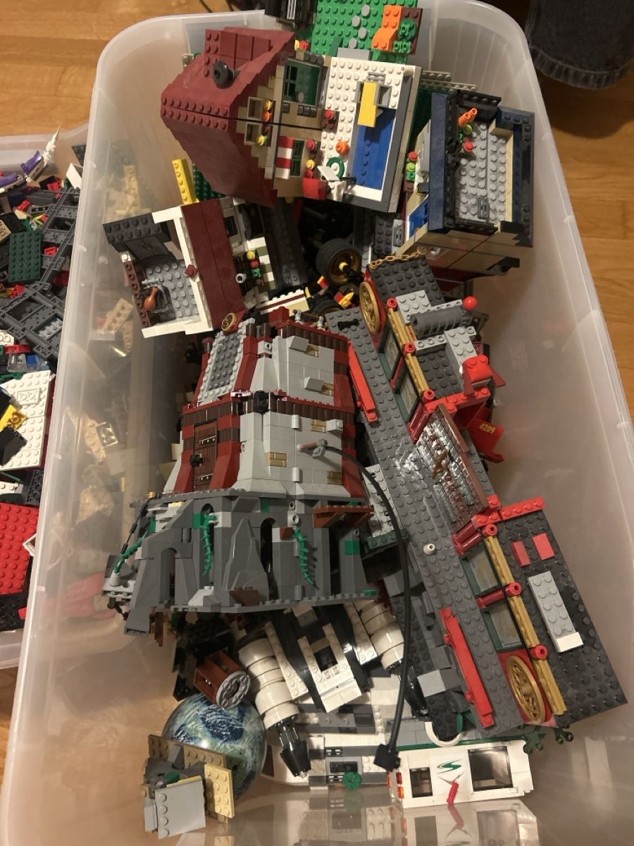 Lego Spielzeuge: 2 Riesen Kisten Lego – Gebraucht aus Zürich von til_2w9n 1