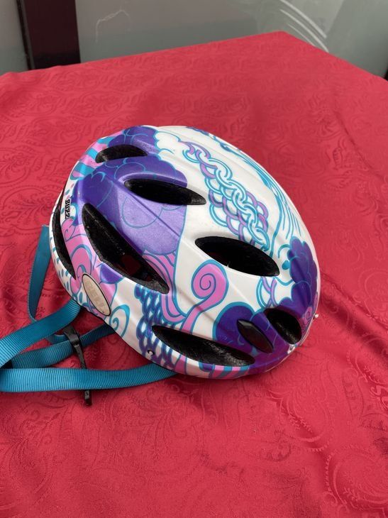 Helme: Kinder Mädchen Velo Helm Bell (ca. 7-9) – Gebraucht aus Bergdietikon von antovale
