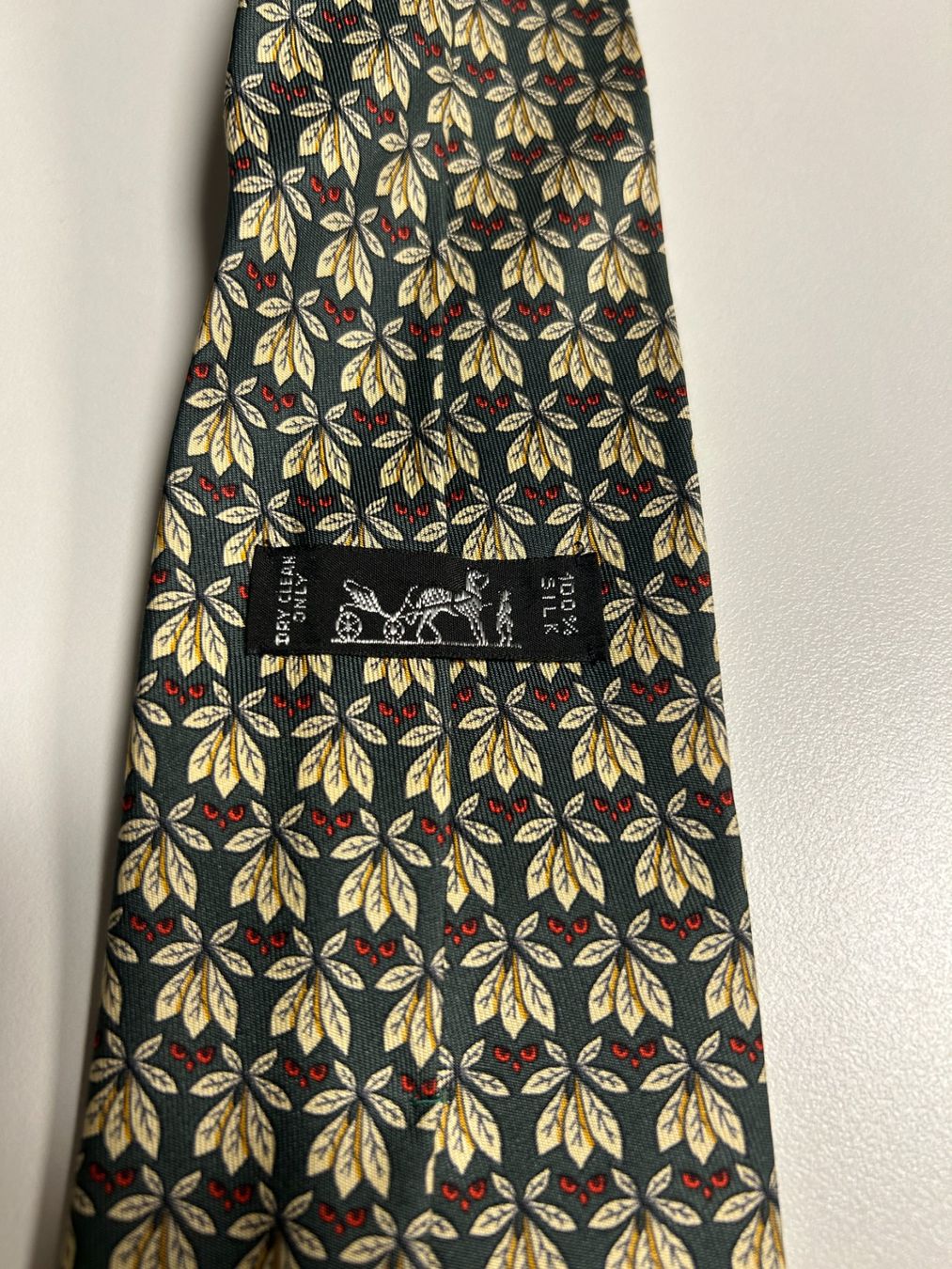 Hermès Krawatten: Hermès Blätter Krawatte – Neu (gemäss Beschreibung) aus Bern von kurtikobolt74 2