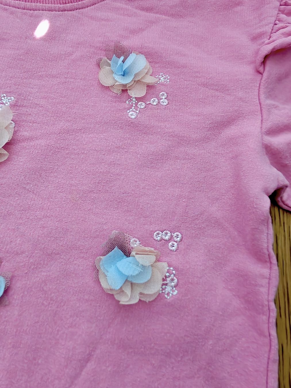 Maglioni & Felpe: Rosa Langarmshirt mit Blumen, Grösse 104/110 – Usato da uster venduto da colorpw 2