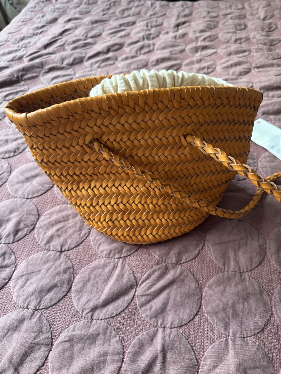 Zara Borse da donna: Leather woven leather bucket bag – Nuovo (secondo la descrizione) da Zürich venduto da amm_nk5z 4