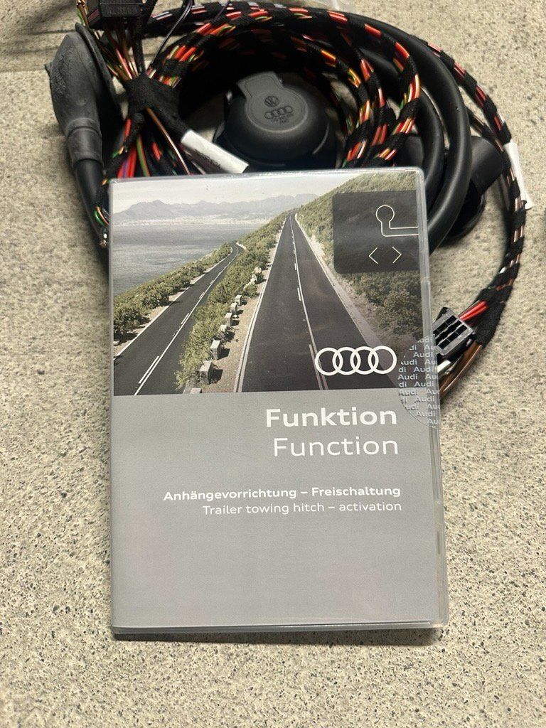 Audi Tutti pezzi di ricambio auto: ZUGVORRICHTUNG AUDI Q8 E-TRON – Nuovo e nell'imballaggio originale da Gossau SG venduto da GNG-AG 1