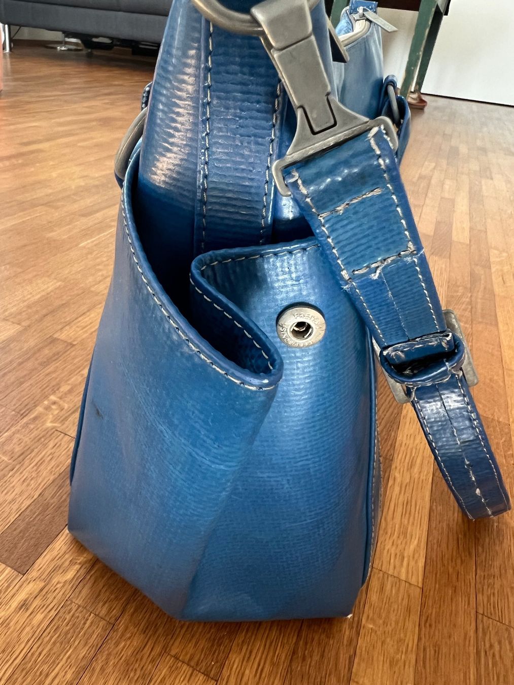 Freitag Taschen: Handtasche blau vonFreitag – Gebraucht aus Zürich von leererkasten 4