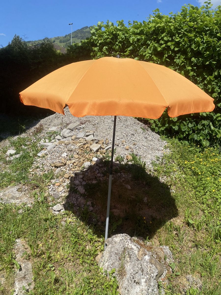 Parasols: Sonnenschirm DM= ca. 180cm – D'occasion à Seewen SZ par shaky01