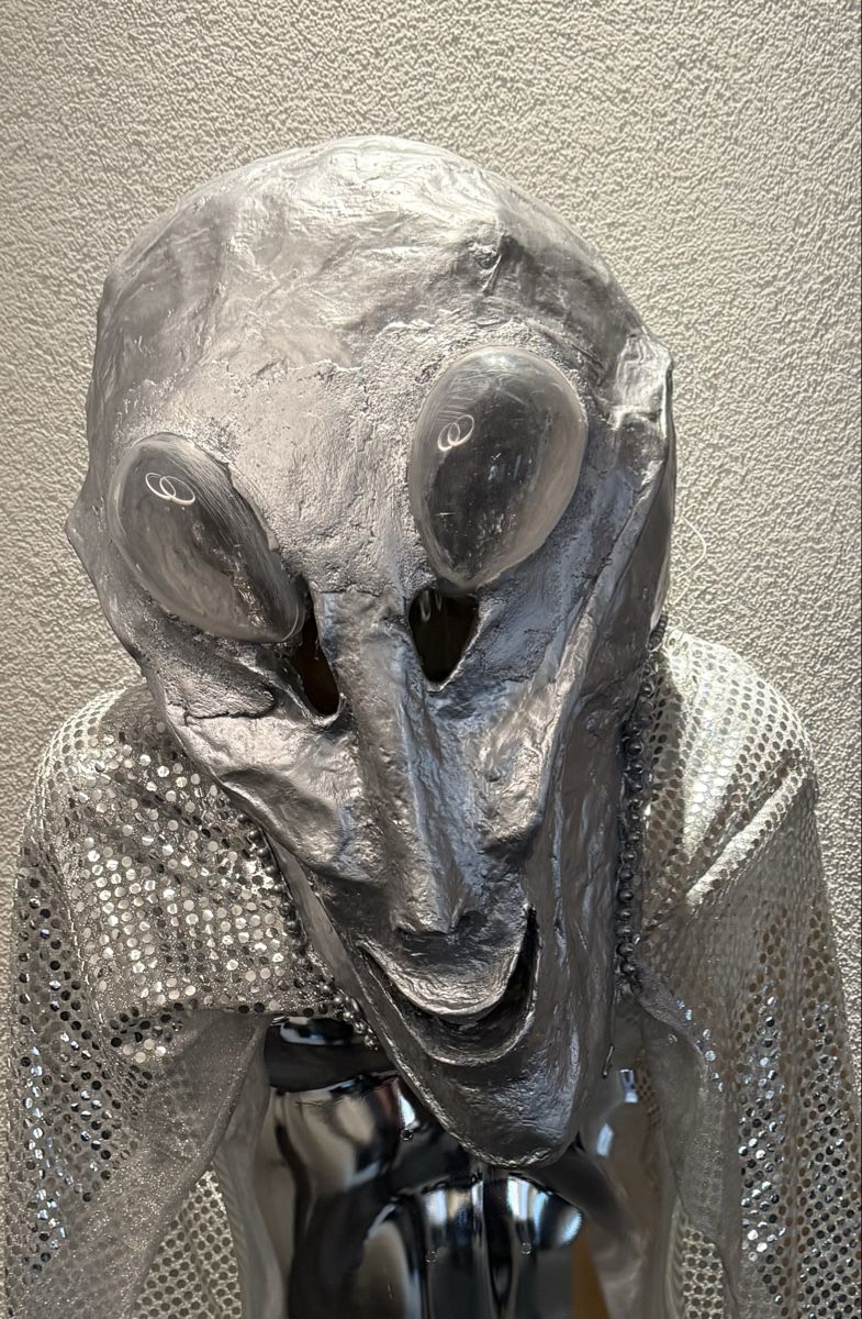 Masken: Alien Maske silber handgefertigt – Gebraucht aus Luzern von Combi
