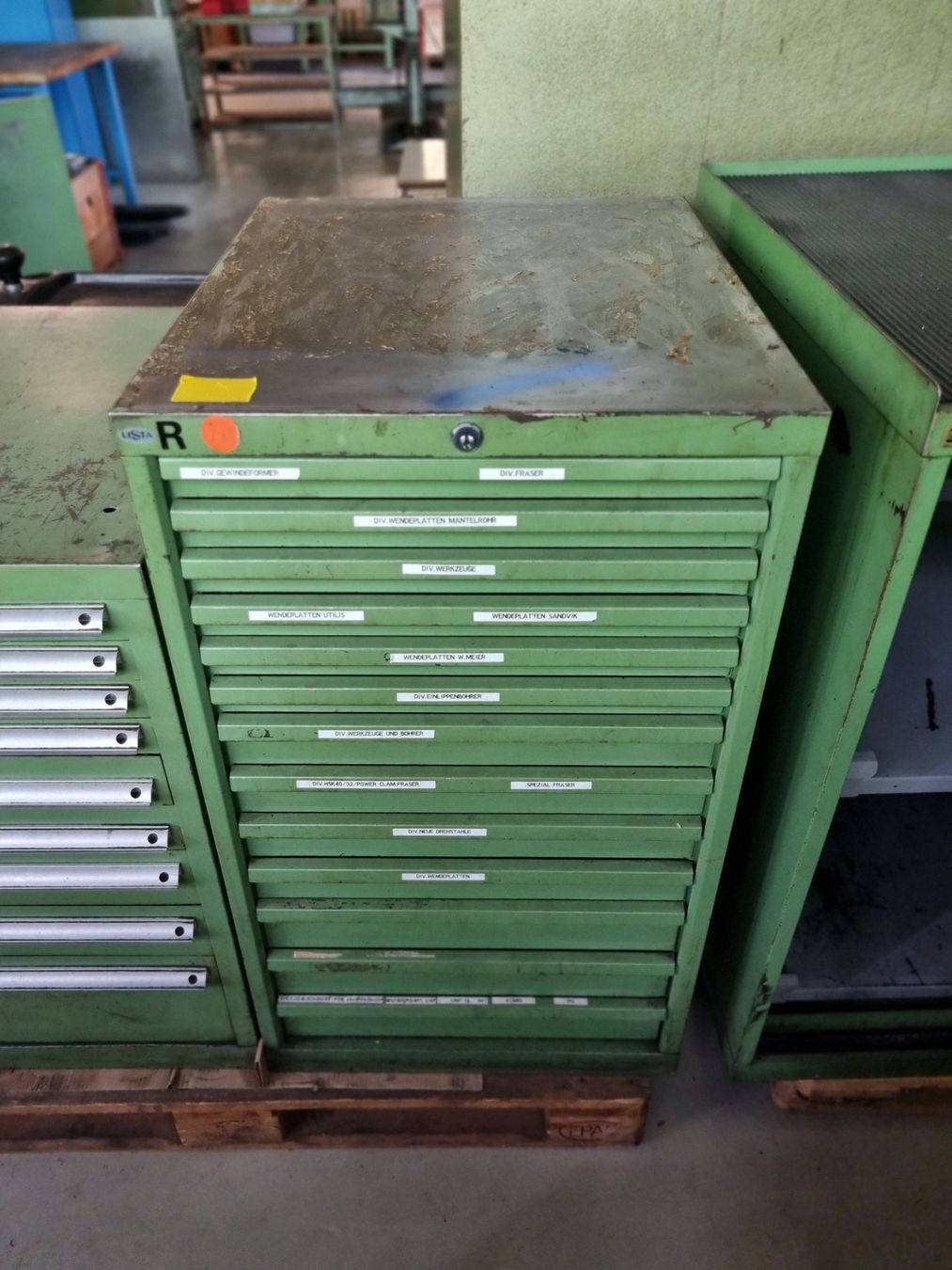 Lista Armadi: Lista Schubladenstock / Planschrank – Usato da Deitingen venduto da RRD2010