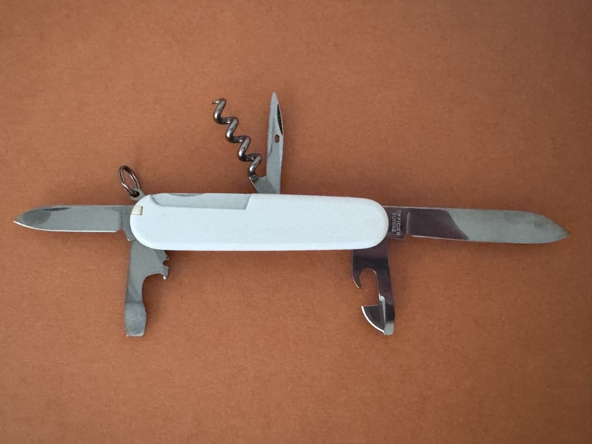 Victorinox Coltelli tascabile: Baloise Victorinox Sackmesser neu – Nuovo e nell'imballaggio originale da Basel venduto da oks_7kxy 2