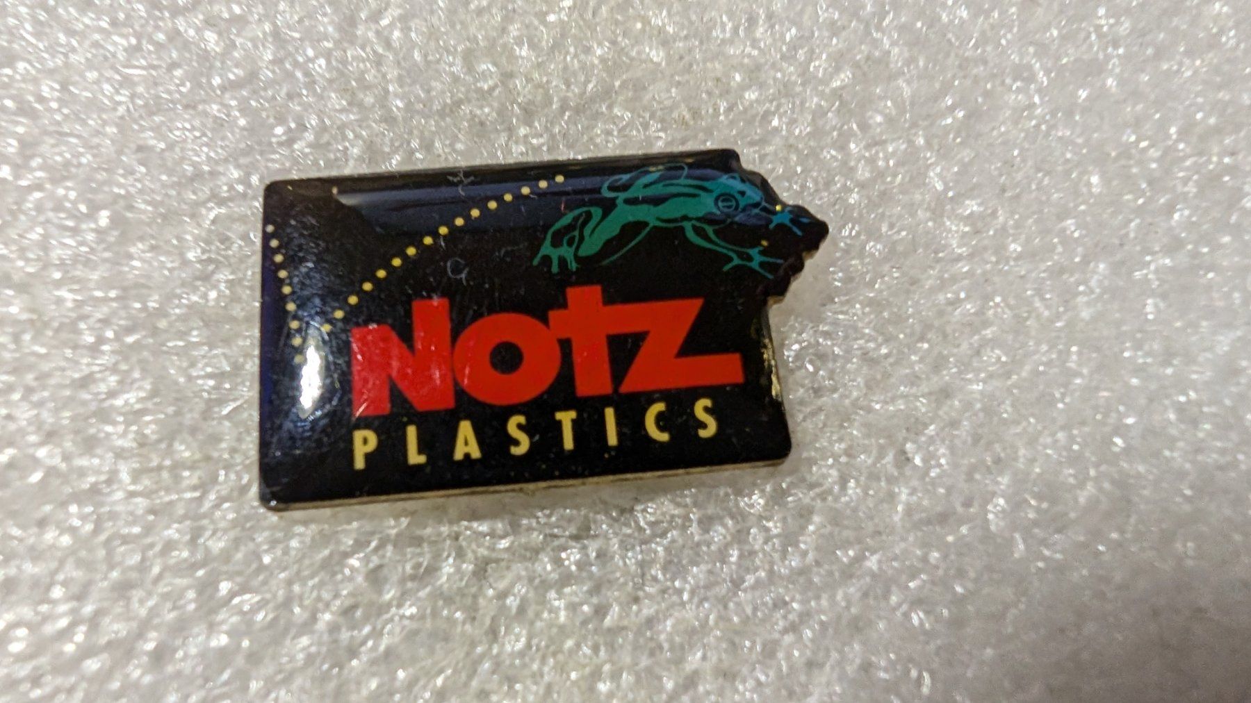 Placchette & Badge: Ansteckpin 206: Notz Plastics – Usato da Oppligen venduto da Pin-Fall-Shop