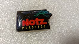 Ansteckpin 206: Notz Plastics