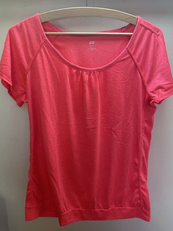 Neonfarbiges Sport Shirt