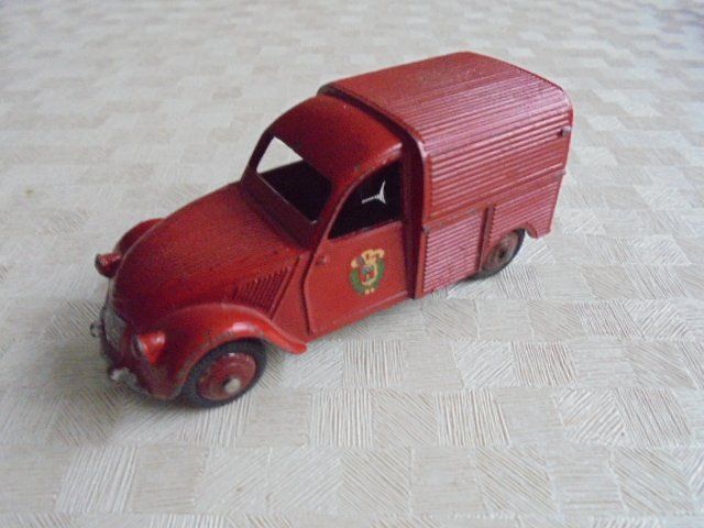 Dinky Toys 25D – Citroën 2 CV Pompiers – Échelle 1/43 – Roues Concaves – France – Occasion
