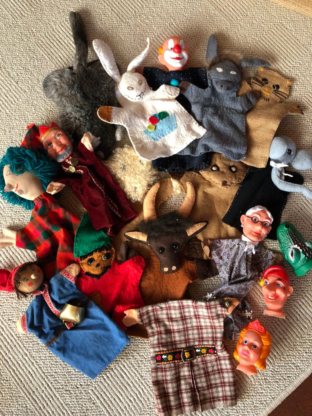 Spielzeuge: Handpuppen – Gebraucht aus Uznach von mararo