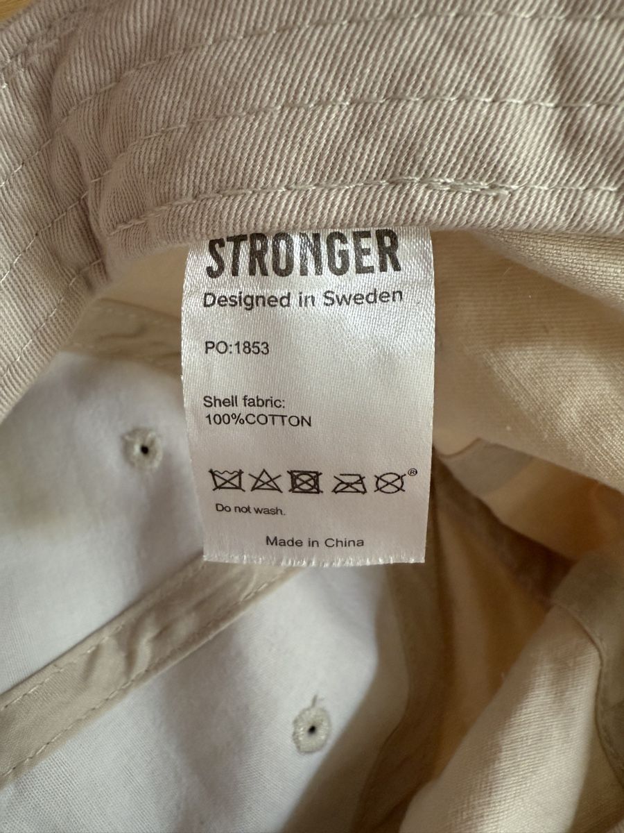 Copricapi, berretti & cappellini: Sommer Cap "STRONGER" aus Schweden, Beige – Usato da Luzern venduto da Whateverr 2