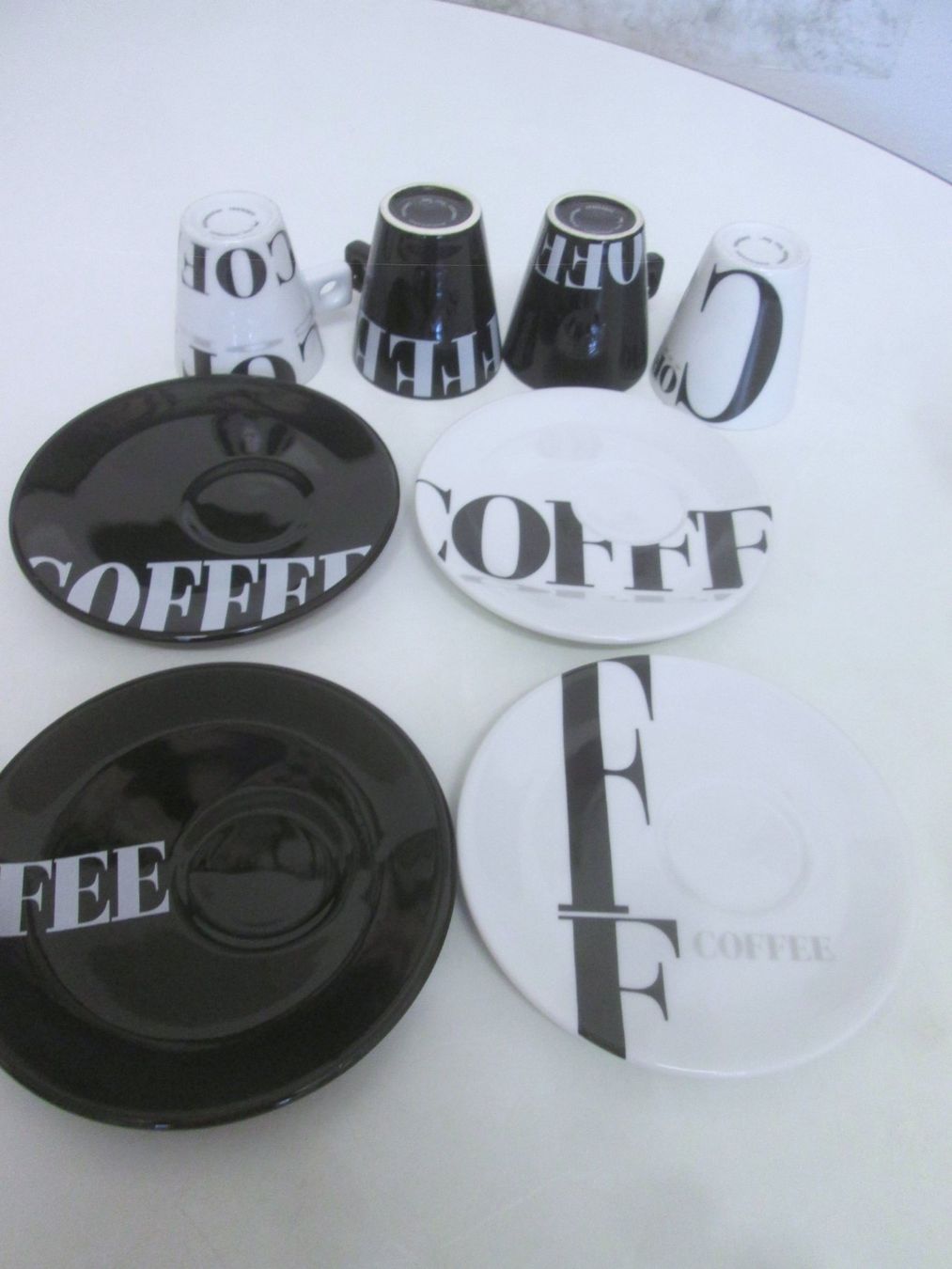 Tazze: 4 neue Kaffeetassen – Nuovo (secondo la descrizione) da Sementina venduto da babucia 1