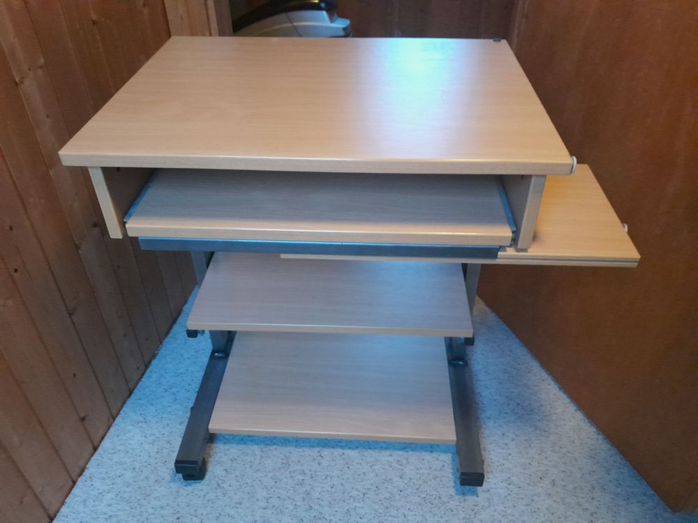 Schreibtisch, PC Möbel (Gebraucht) in Ebnat-Kappel für CHF 50 – nur ...