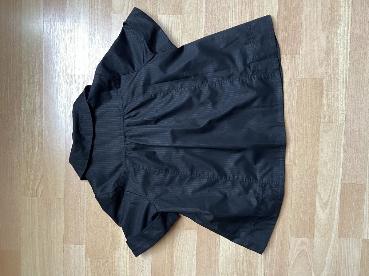 Tops: Petit haut cute noir  – Gebraucht aus Mont-sur-Lausanne von lau_2775 3