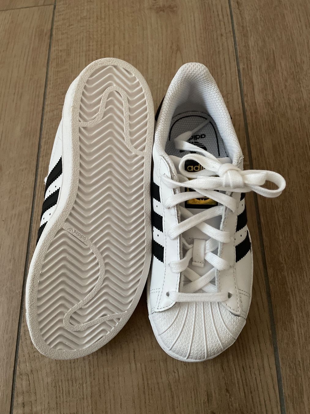 Adidas Scarpe per ragazzi: Adidas Superstar Gr. 31 NEU – Nuovo e nell'imballaggio originale da Waltenschwil venduto da hansnine 3