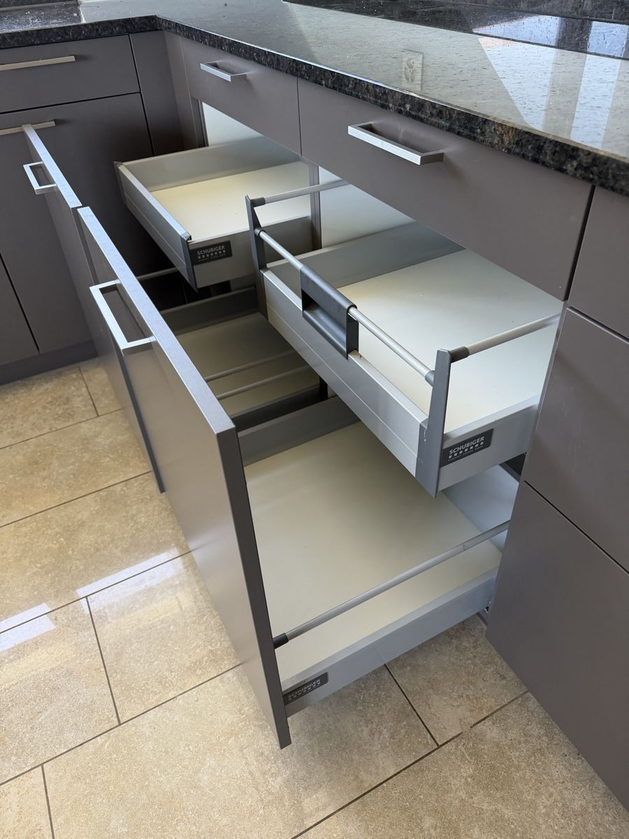 Cucine complete: Küche SCHUBIGER DEMONTIERT  – Usato da Cham venduto da ABhome10 5