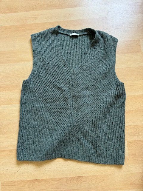Tom Tailor Pullover & Sweatshirts: ärmelloser Pullover – Gebraucht aus Unterkulm von Manubasso