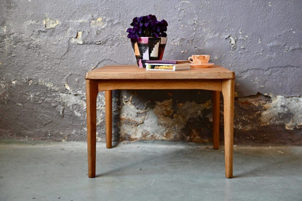 Tische: Table basse danoise de Henning Kjærnulf pour Vejle – Gebraucht aus COLMAR von Sophiebellelurette