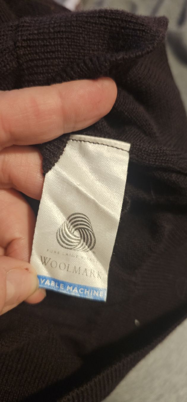 Lacoste Maglioni & Felpe: Lacoste Wollpullover, Herrenpullover, Top Zustand, Grösse XL – Nuovo (secondo la descrizione) da Riedikon venduto da Winter21. 4