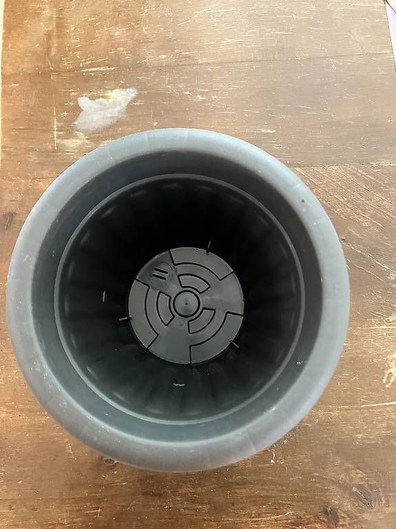 Vasi per fiori: 3.Plastiktöpfe schwarz  – Usato da Hettlingen venduto da MissZotti 1