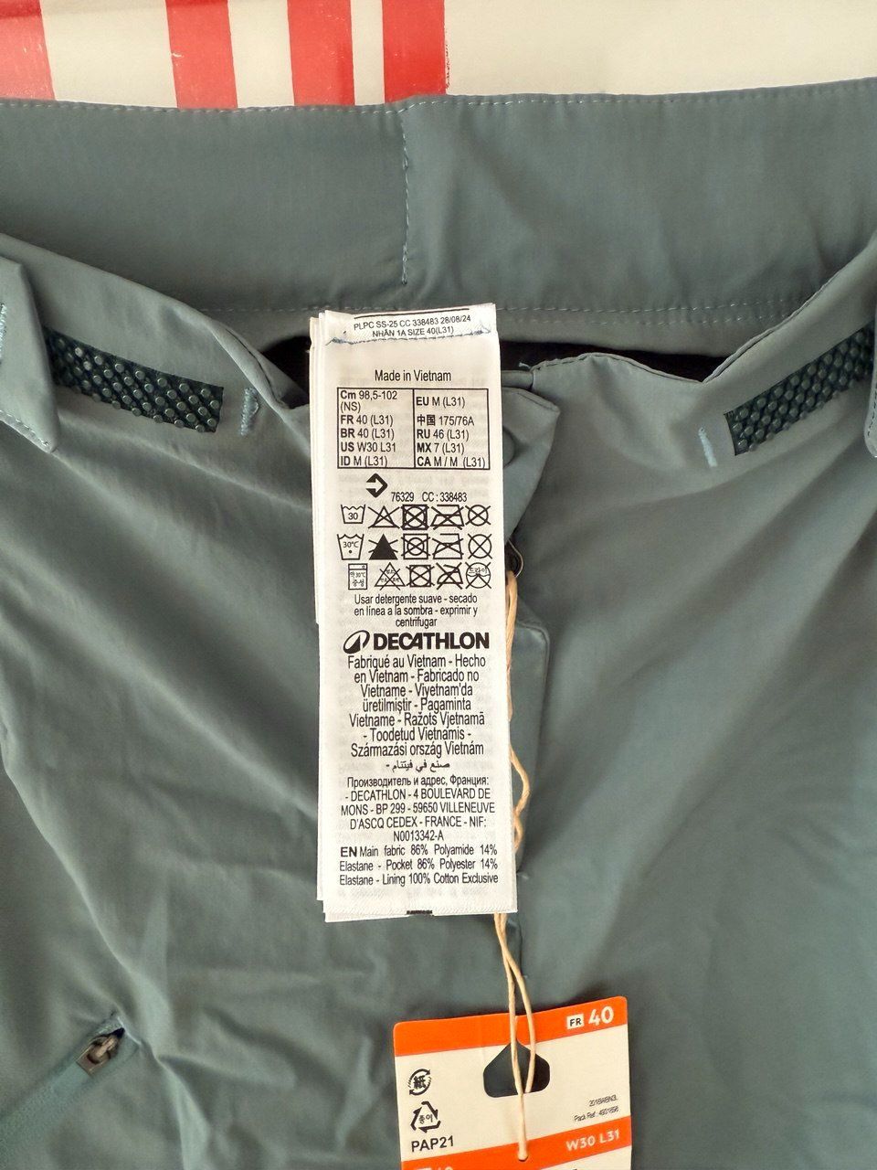 Decathlon Pantaloni: Hiking pants, size M – Nuovo e nell'imballaggio originale da Zürich venduto da futurmutur 1
