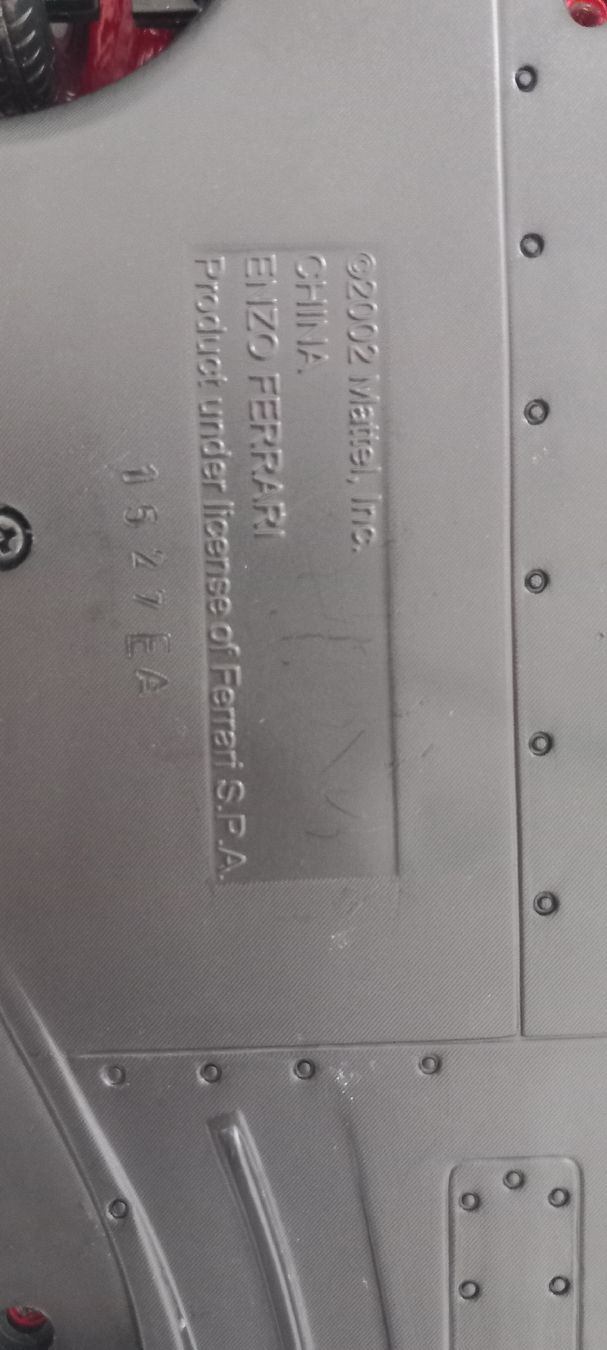 Ferrari Modellini d'auto: ENZO RERRARI 1/18 – Usato da Balsthal venduto da Marica75 7