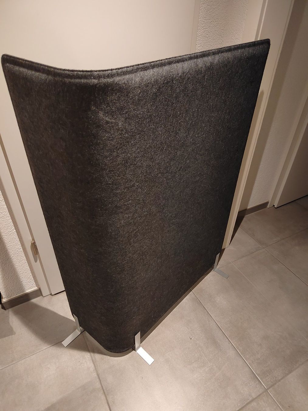 Paraventi: Séparateur de bureau, fibre. – Usato da Fribourg venduto da Nooky