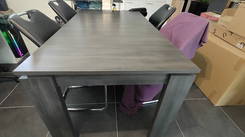 Tischset: Table à manger avec chaises et rallonge – Gebraucht aus Chatonnaye von scharf