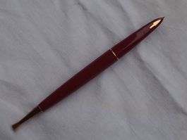 Parker 61 de bureau, tulipe d'origine. A capillarité. rouge