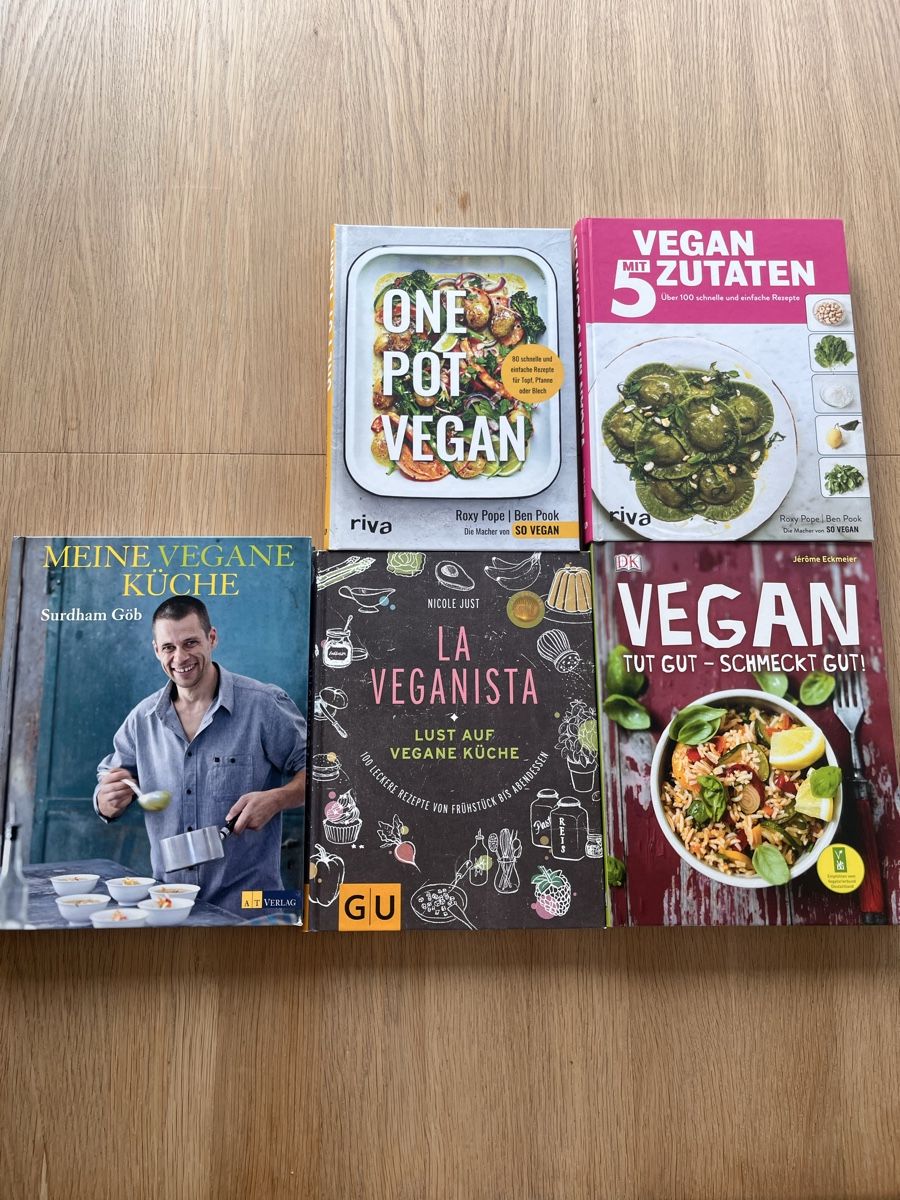 Libri: 5 Vegane Kochbücher  – Usato da Zürich venduto da Nat_Ascha