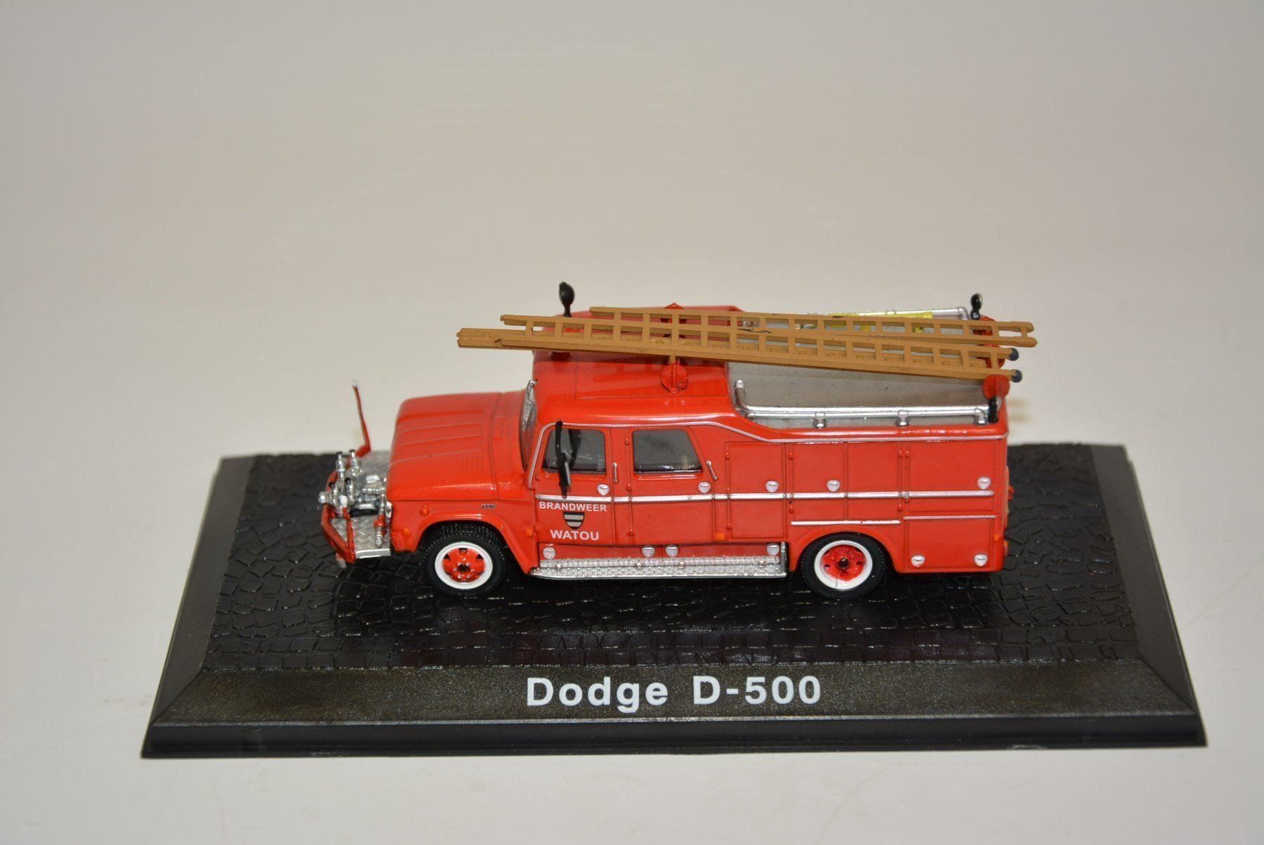 Kit di modellismo & Modellini statici: Dodge D-500 , Feuerwehr , 1:76 – Nuovo e nell'imballaggio originale da Goldach venduto da Feivel9 1