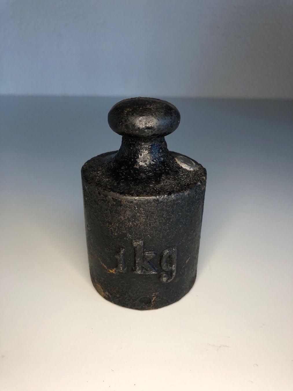Bilance e pesi: Gewichtsstein 1-Kg – Usato da Niederurnen venduto da Guste