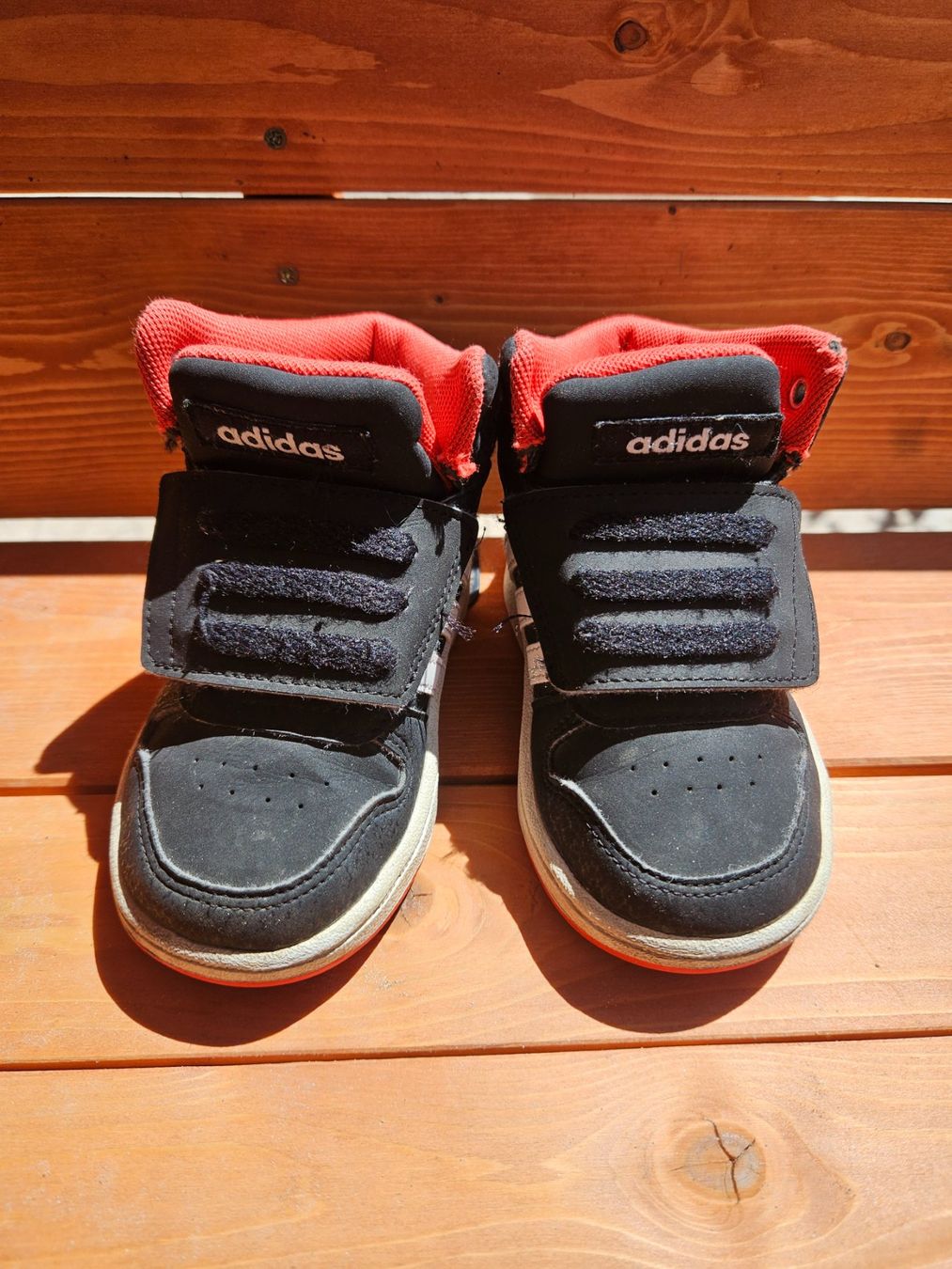 Adidas Scarpe per ragazzi: Adidas Turnschuhe Gr. 22 – Usato da Worb venduto da jun_fj8w 1