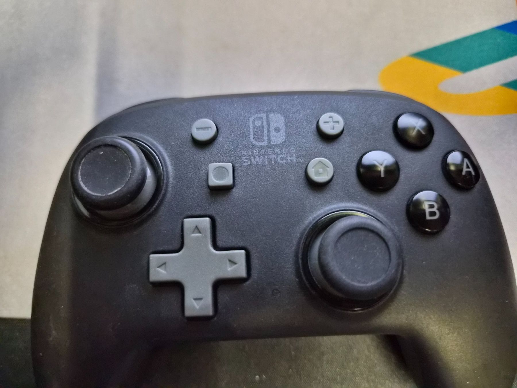Nintendo Controller: Mini Controller Nintendo Switch schwarz Ink. Ladekabel 45W – Usato da Zürich venduto da Joselito0 2