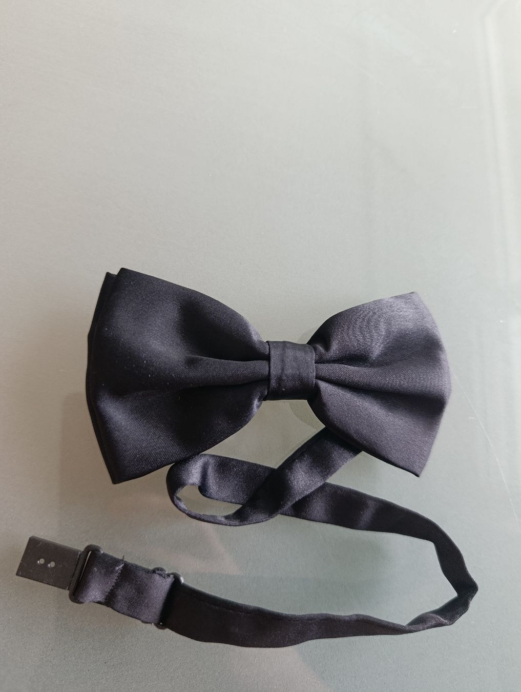Cravatte: Elegante, schwarze Fliege aus Satin – Nuovo e nell'imballaggio originale da Trimbach venduto da lysy507777 1